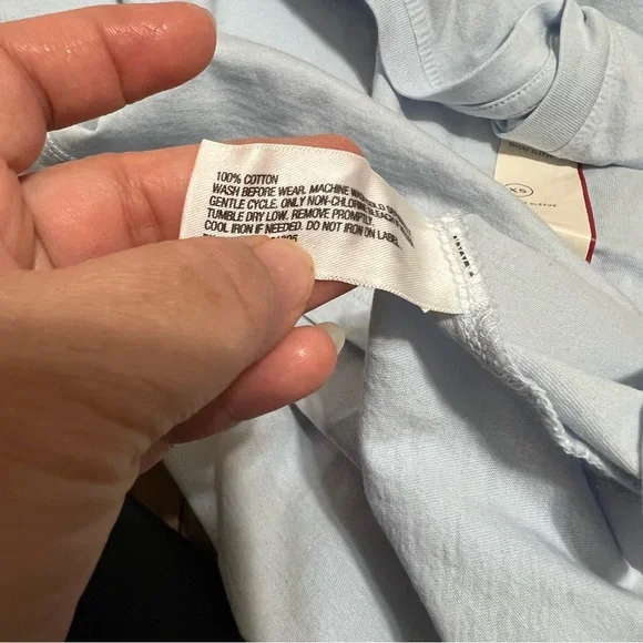 NWT Universal Thread V-Neck Short Sleeve Tee- Ambient Blue XS - Picture 4 of 4